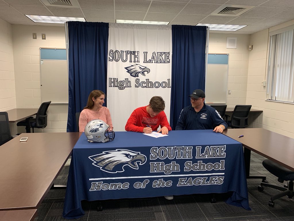 Ryan Boval tweet media