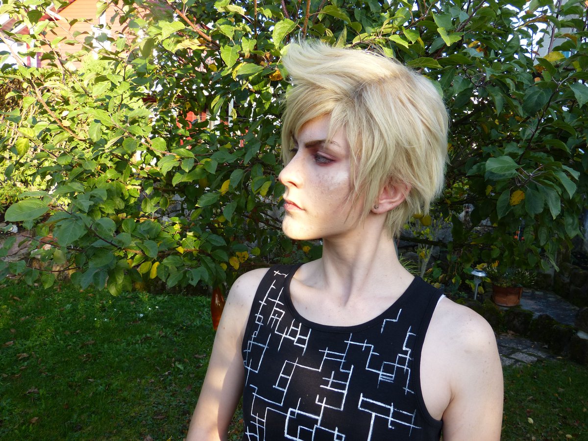 eturanator's tweet photo. borrowed my pals Prompto cosplay and being honest I enjoyed his makeup much more than Noctis’ oWo

#finalfantasy #promto #promtocosplay #finalfantasycosplay https://t.co/GapFsjKJ3Z