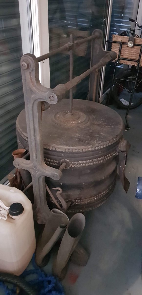 Anything_EVR18's tweet photo. 1800s bellows for sale , 1 of 2 made for Earl's court for a exhibition , message for price @DrewPritchard @Anything_EVR18 @deaning94537906 https://t.co/1JIvC7NVOw