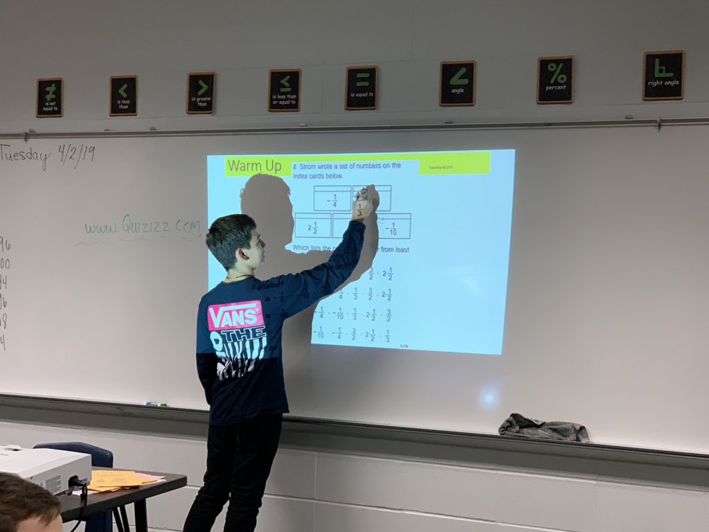 LSmithKISD's tweet image. Student teachers leading our Warm Up’s. #learningfromeachother #HISMustangNation #sixthgrademathrocks