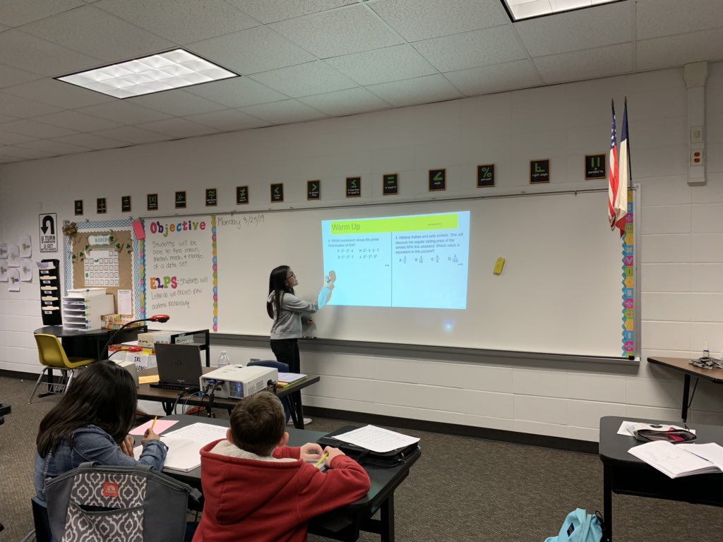 LSmithKISD's tweet image. Student teachers leading our Warm Up’s. #learningfromeachother #HISMustangNation #sixthgrademathrocks