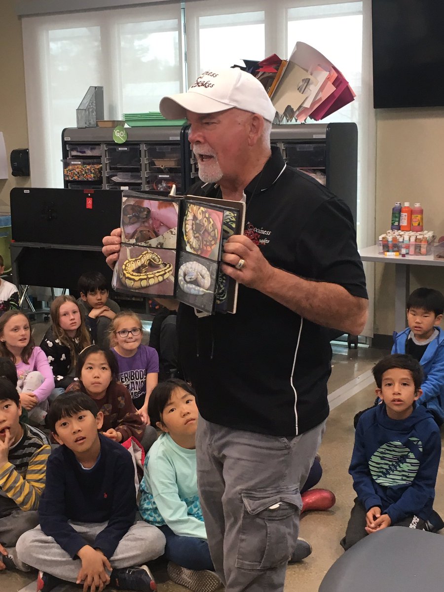 MrsKrepelka's tweet photo. Thanks to a generous 3rd grade parent for the For Goodness Snakes assembly! #usdlearns #osterpride https://t.co/M8YSJz2uCI