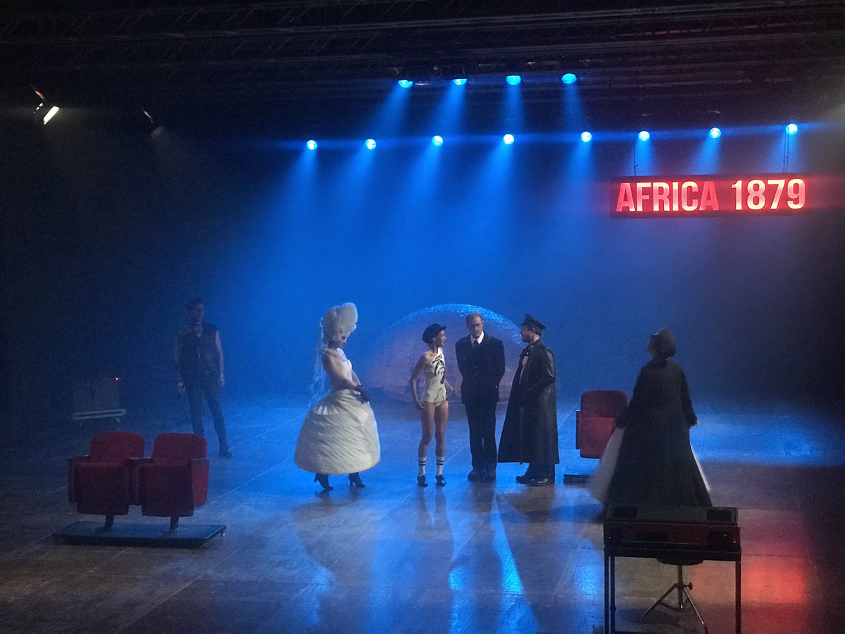 CSSUdine's tweet photo. 6 aprile h21 #Udine
#TeatroContatto #GiorginaPi
#SettimoCielo è il capolavoro del 1979 di una delle più importanti drammaturghe inglesi #CarylChurchill
Africa 1879 - > Londra 1979
Un tentativo di liberazione
Una battaglia per l'identità https://t.co/skLYCXRwiW