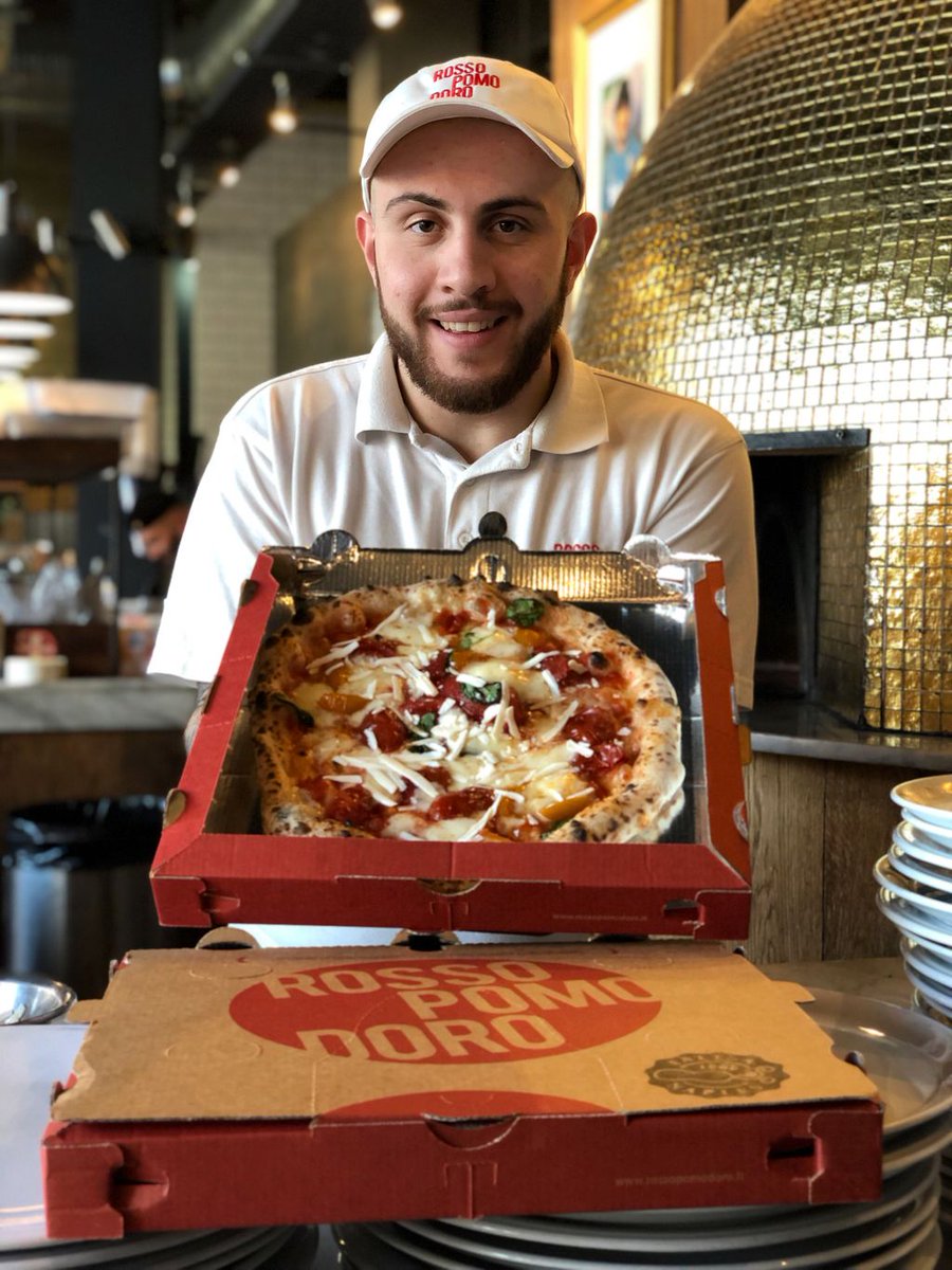 RossopomodoroUK's tweet image. Problem: I&apos;m tired, I don&apos;t feel like cooking!
Solution: Well, why don’t you go for an authentic and delicious Neapolitan pizza in the confort of your home?!
#greatsolution 
#alwaystimeforgoodfood