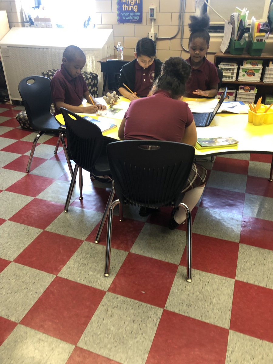 Storyj29's tweet photo. 2nd graders at @CICSPrairie did a tremendous job working on vocabulary maps in a cooperative learning activity to increase class participation. https://t.co/bIbkxZlokD