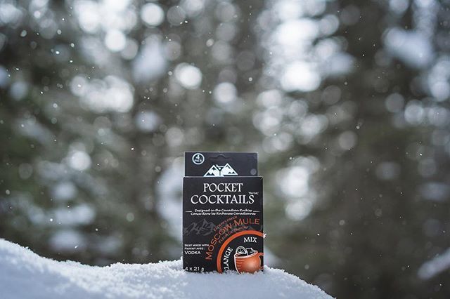 Ditch the copper mug and enjoy a Moscow Mule plus a view! The spiciness of the fresh ginger balanced by the tartness of the lime will leave you wanting more! Shop the Moscow Mule Pocket Cocktail via the #linkinbio.🛒 ift.tt/2K9YZGa