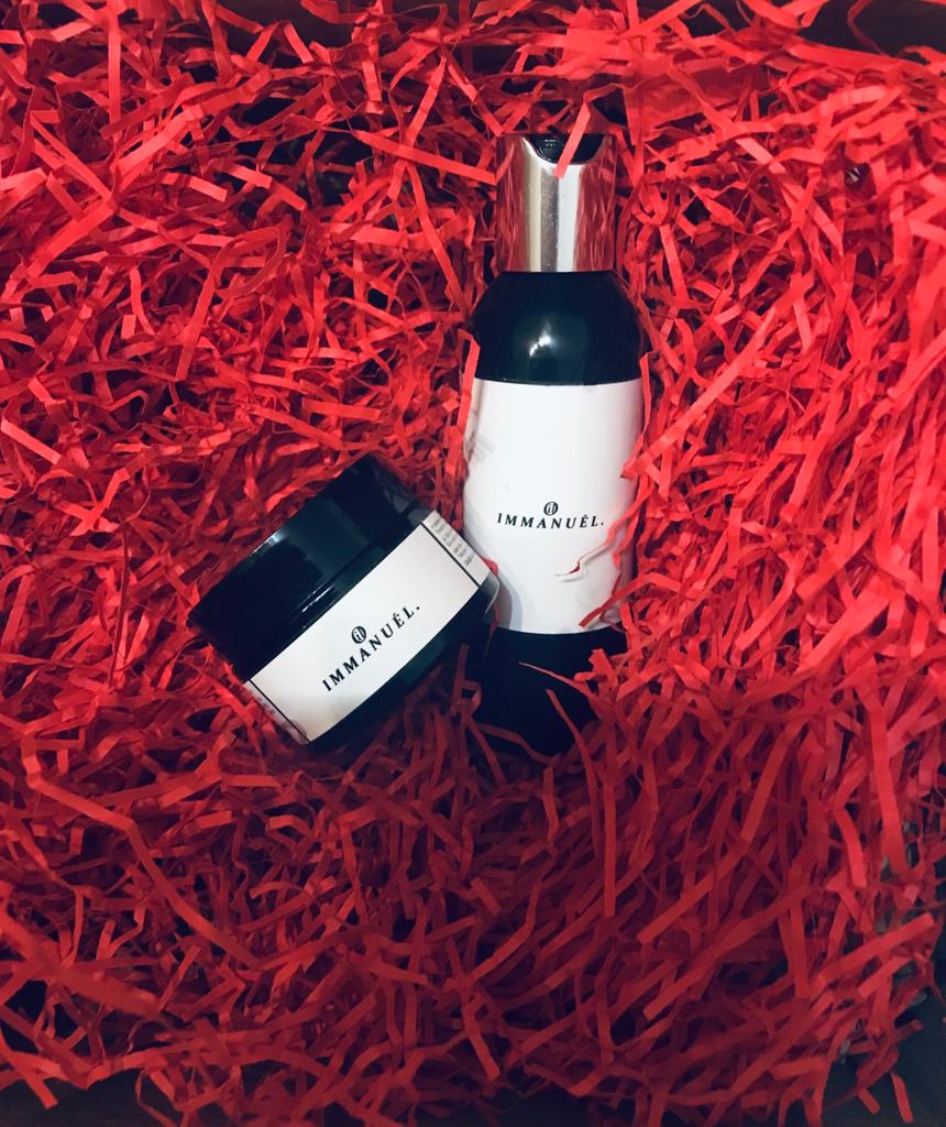 oilimmanuel's tweet photo. Are you in your bathroom? Take a look at the ingredients on the back of your trustworthy branded #skincare ,What do you see? Our #products are #handmade #plantbased and made to order no matter what #condition your #skin is in. #eczema #sensitive skin. #branding #Brands #blog #uk https://t.co/i1MBhTscfs