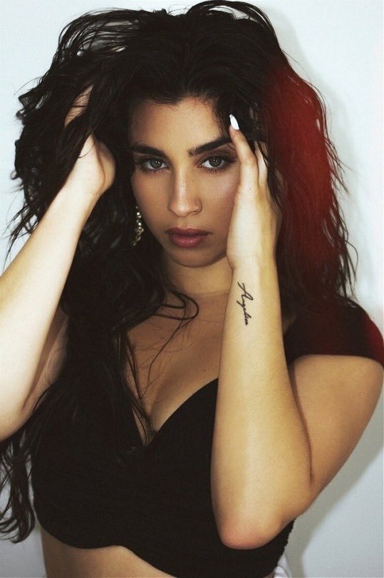 xl1067's tweet photo. Who should take the top spot on the #iHeartTop5 tonight? Retweet for @BebeRexha Like for @LaurenJauregui and listen at 8P w @bigrickahuna to find out who wins! https://t.co/4oyvmlbJoX