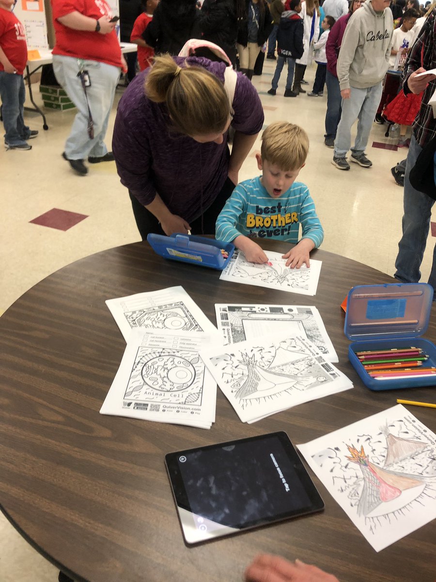 crys_samuels's tweet photo. Come out to the @ColonialSDstrct STEAM showcase happening now @William_Pennhs #STEAM #BOLDschool https://t.co/8UrApBfvDq