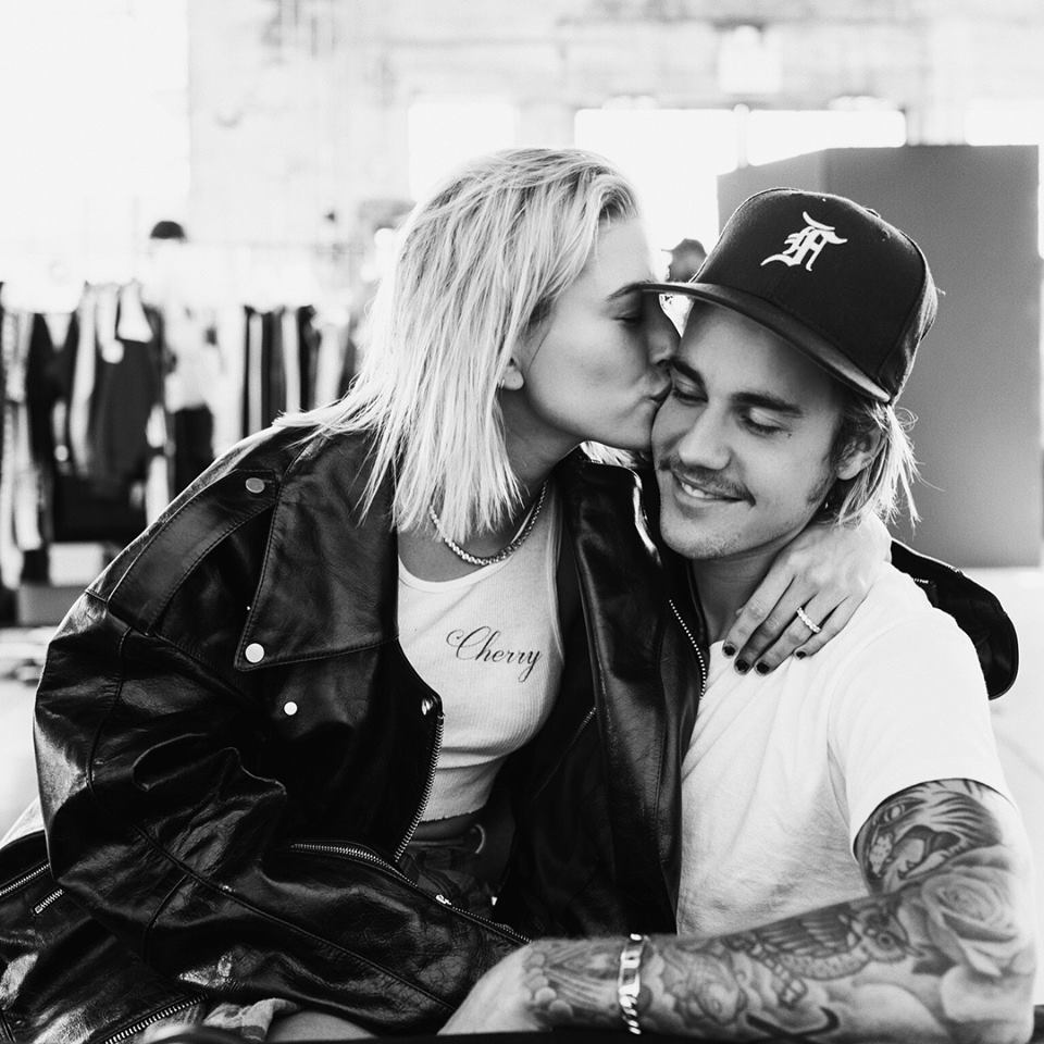 miappmx's tweet photo. Justin Bieber anunció su retiro musical y sus fans perdieron la cabeza. https://t.co/pE84O7pNkU #miapp #experiencias #blogger https://t.co/8hB5ovAaoT