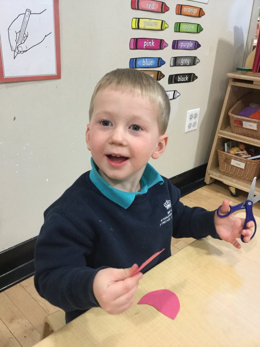prenurserybisc's tweet photo. ✂️ The #DarlingDucklings have been developing their understanding about how to be safe when using different tools and equipment. #SafetyFirst #usingscissors #cuttingskills #snipsnip ✂️ https://t.co/OZ1fnVt5it