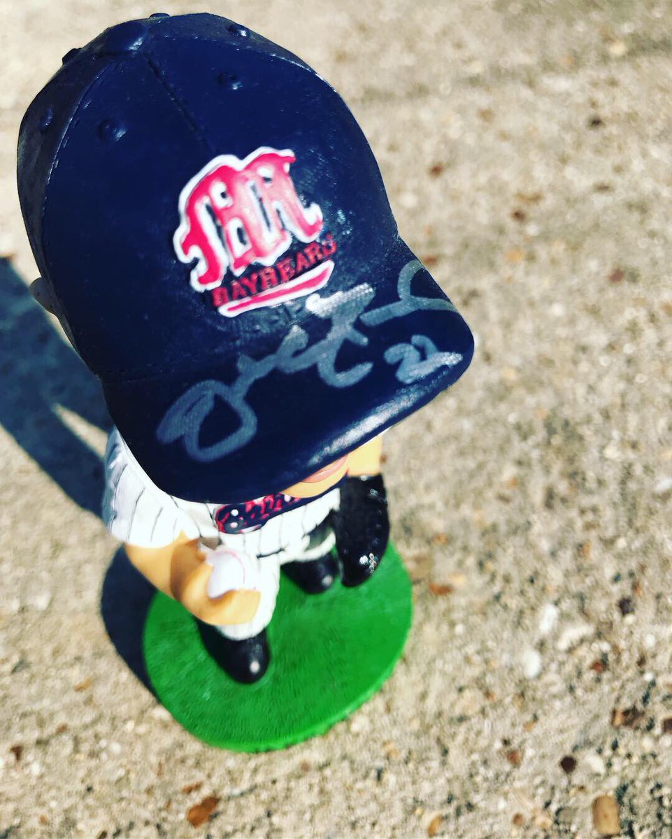 Mobile_BayBears's tweet photo. We are just TWO DAYS from Opening Night here at the Hank and for our Day 2 giveaway, we are giving away a signed bobblehead by former BayBear and Mobile native, Jake Peavy!
Follow the rules on our Facebook to be entered to win!
#15DaysOfGiveaways #Day2 https://t.co/H1vfbHSwCn