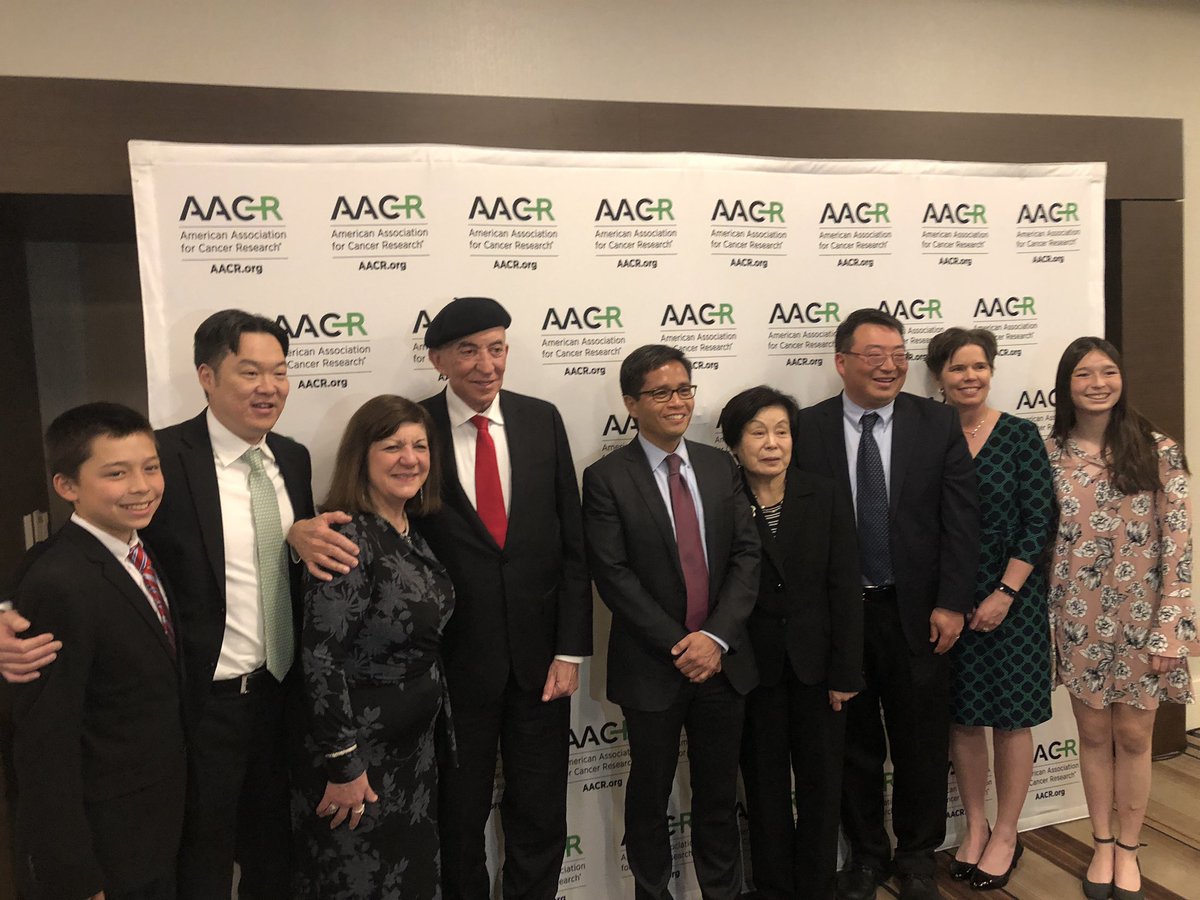 DrRoyHerbst's tweet image. Congratulations to Dr. Andrew Chan @MGHCancerCenter winner of this years @AACR Waun Ki Hong prize.  Celebrating here with the Hong family and friends.  Ki would be delighted by this awardee who is making so much progress in cancer prevention! @SU2C @MDAndersonNews #AACR2019