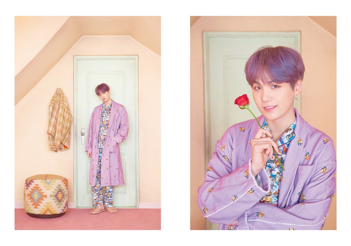 lakegarnet's tweet image. Y&apos;all... zoom in on Yoongis robe.. is it me,  or is that Naruto?
#ARMYresearch
@BTS_twt