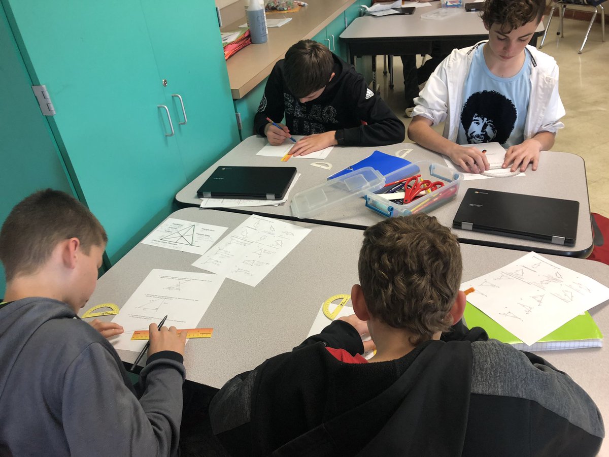 lisa_lbroadbent's tweet image. Using rulers and protractors to create triangles with given conditions! @ozarkmath #LearningIsDoing
