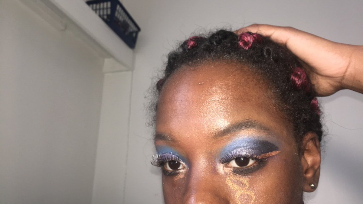 niglizzyy2x's tweet photo. as you all can see i’ve officially worn these lashes into the ground☹️ https://t.co/TWDNrWZ5qJ