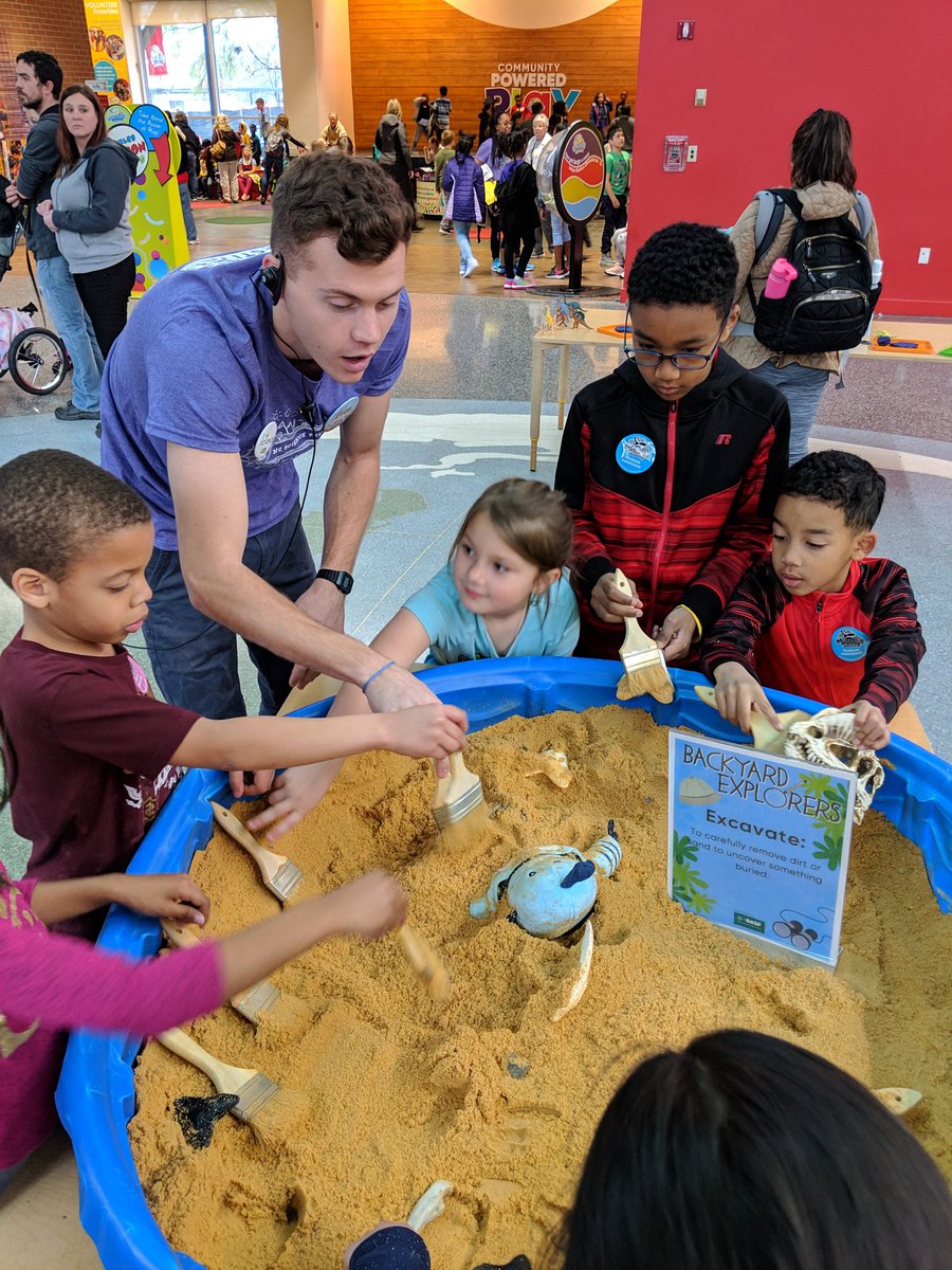 MarblesRaleigh's tweet photo. So many ways to play around with paleontology at Fun with Fossils today. Just one of the many @ncscifest programs happening here throughout April. #exploreexperiment https://t.co/K2pOIGAy1B