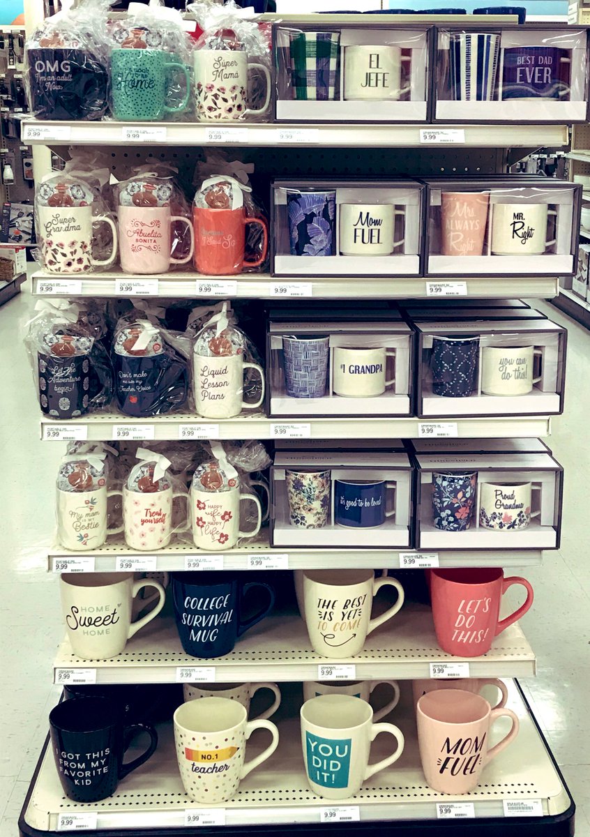 VickGive23's tweet photo. SPRING TIME make it PoP! Colors poppin’ in Housewares tonight!!#theNorth #keshavibes #springcolors #cupsfordays @CatMoore18 @christywood @Whit0628 @jenna_haynes @jamieclark76 @PhillipHerbst39 https://t.co/bv08d7GpGU