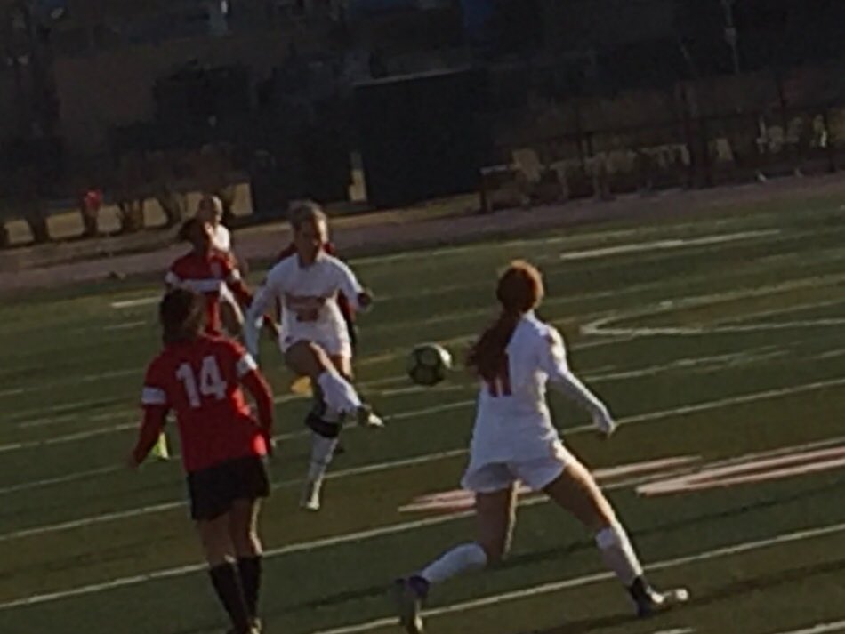 4-0 on a lovely cross from Keara. ⚽️⚽️Welcome back  Annika! <a href="/ethswomensports/">ETHS Women’s Sports</a> <a href="/ETHSGIRLSSOCCER/">ETHS GIRLS SOCCER</a> <a href="/ETHSports/">Evanston Athletics</a>