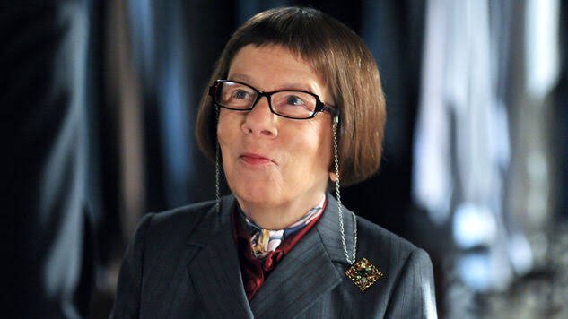 Happy birthday Linda Hunt. She was so stylishly funny in Prêt-à-porter. 