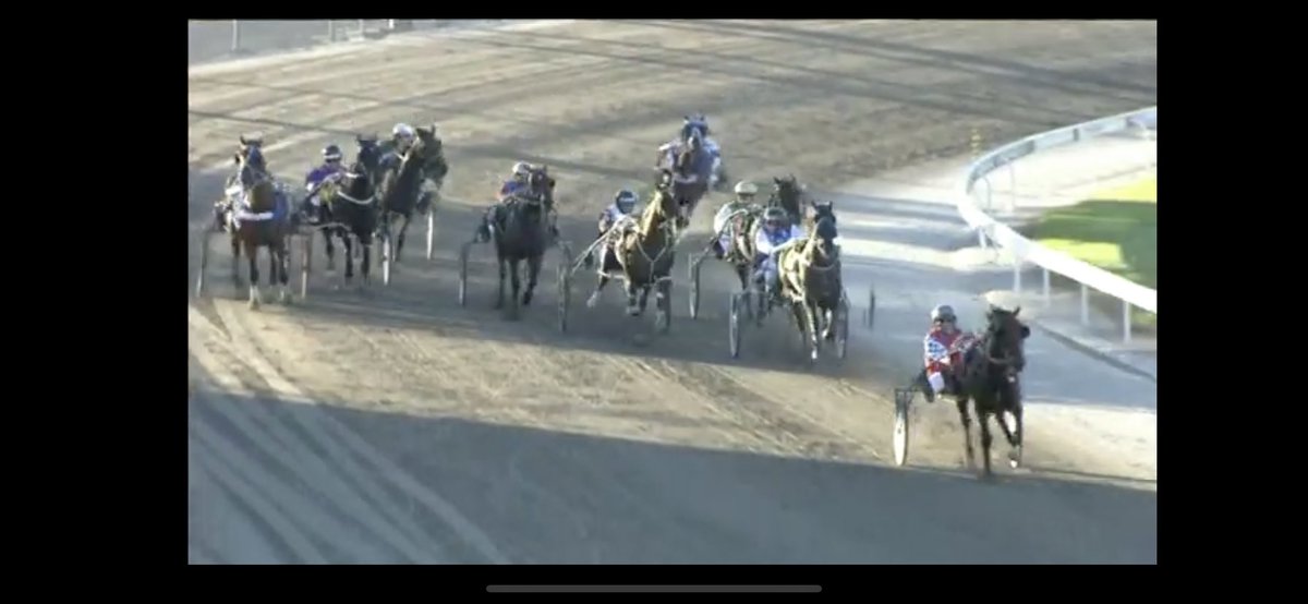 waynehillracing's tweet photo. Double last nite @milduratrots #threecases to her credit was able to contend with early &amp; mid race pressure to win convincingly by 11 metres for @aaronbainracing #ouramazinggrace led from gate 5 in a quick 1.58.5 winning by 14 metres for trainer Frank Mercieca 🙌🙌 https://t.co/rIDokmjHHS