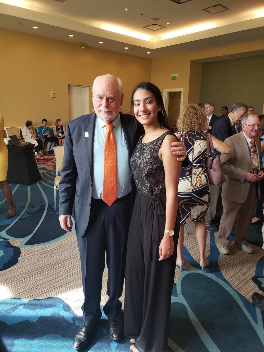 My deepest thanks to Sir Fraser Stoddart for his words of encouragement and his advice after my remarks at the ACS Scholars and Project Seed reception. His support to the programs means the world to the large number of students that benefit from them. @ACS_Scholars #ACSOrlando