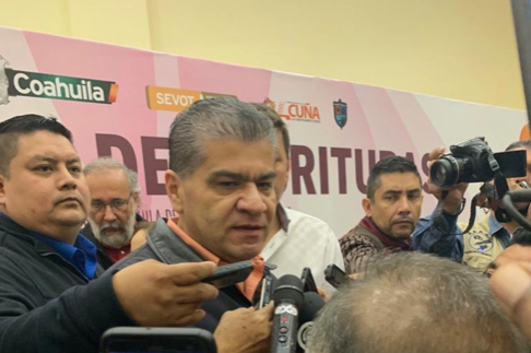 AjuaaNoticiasMx's tweet photo. CIERRE DE FRONTERA GENERARÍA CAOS EN EU Y MÉXICO: MARS https://t.co/tg99n47ETf #Frontra #cierre #méxico #EEUU @POTUS @GobDeCoahuila @mrikelme https://t.co/mkM7PKRddm