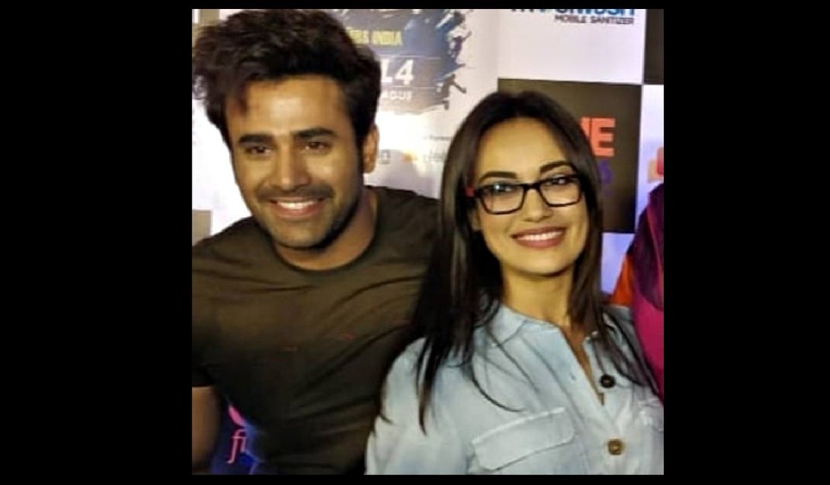 Happiness is Them😍😍 #Pearbhi😘
 @pearlvpuri @SurbhiJtweets 

Good Morning Everyone🙂
Happy Wednesday..Have a Great Day!
Keep Smiling.

#PearbhiGoals #BCL4 #AboutYesterday #PressConference #HappyShinyPeople #FavouritesForLife❤️ #No_1Always🙌

Follow: @PearbhiSlays