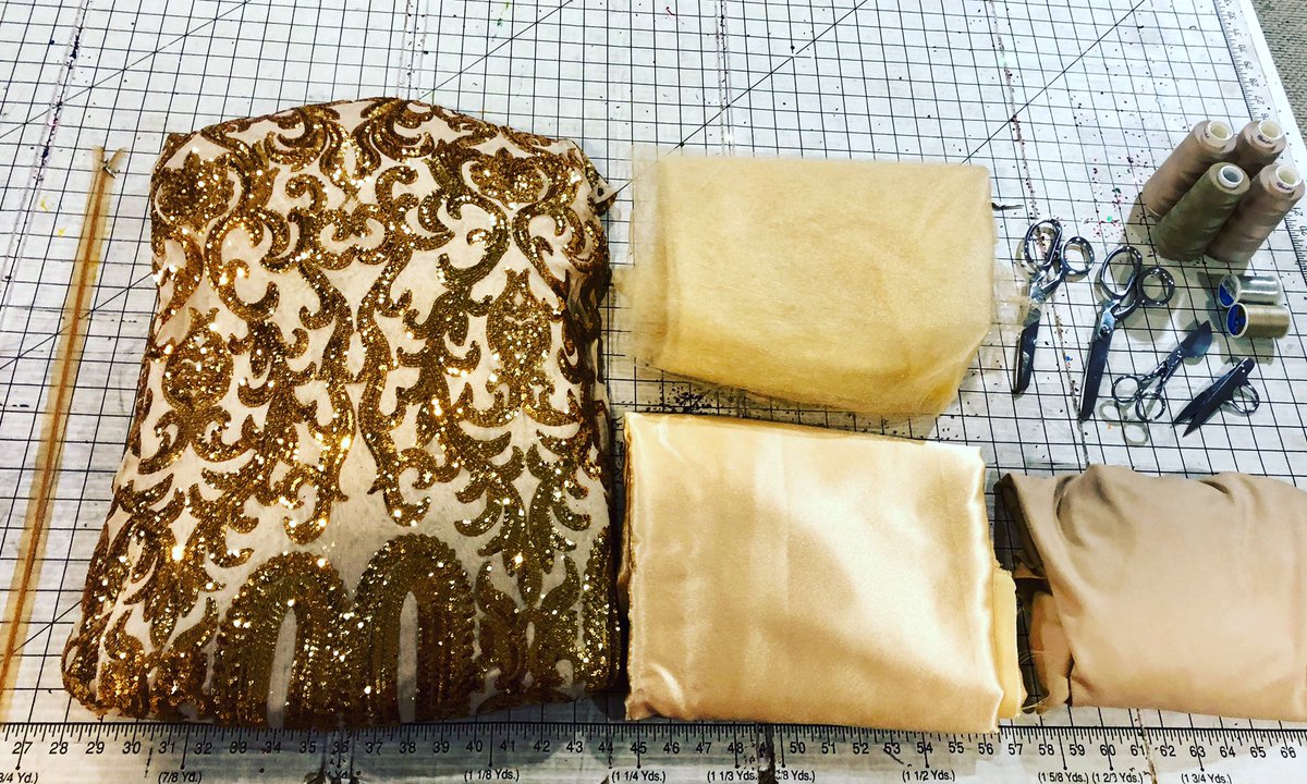 WHYBPOSH's tweet image. In this case, all that glitters is GOLD!                                      ✨                                           ✨                                           ✨                             #creativedc #dmvboutique #dmvfashiondesigner #prom #gold #gowns #dmv