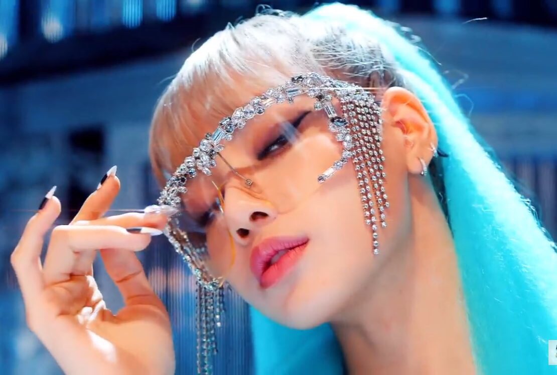 MyDreamaze's tweet photo. So look at them
Is coming... #KILLLTHISLOVE #THEYKILLUS #BLACKPINK #JENNIE #LISA #JISOO #ROSÉ
@ygofficialblink #TEASER https://t.co/lcwCvTw38l