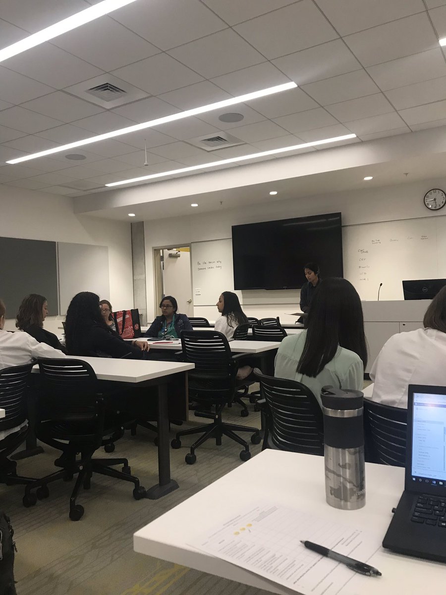 PedsHVCAlliance's tweet photo. @PedsHVCAlliance @hvpaa @CincyChildrens @mommimaya @HopkinsACH_OME Dr.Dey facilitating HVC vignettes on SSTIs! Great discussions on pre-test probability &amp; antibiotic stewardship! Cost is more than just $$. #HVCWeek https://t.co/N9ZhEcKTBD