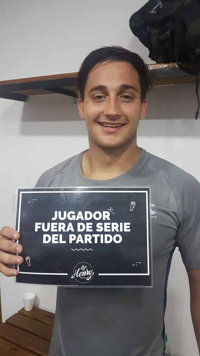 RugbyLine's tweet photo. #Premios #RugbyLine Más premios para los jugadores de @laplatarugby...
#ByeHenry premió a @JuanMartin_Rico;
@canterburyarg a Iván Turdó;
Y #DeanDennys a Federico Stein y Francisco Uriarte. https://t.co/63MJIwvUz2