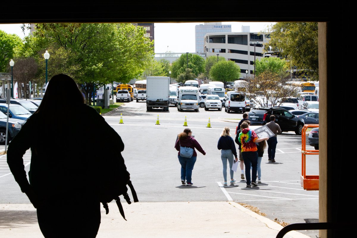 johnnysideways's tweet image. Chisholm Hall opened for the last public viewing of the TAPPS Art and Academics Competition in Waco on Tuesday, giving students and teachers a chance to see what the judges thought of their work before packing up for the trip home. #TAPPS #TAPPSart #Waco @TAPPSbiz #art