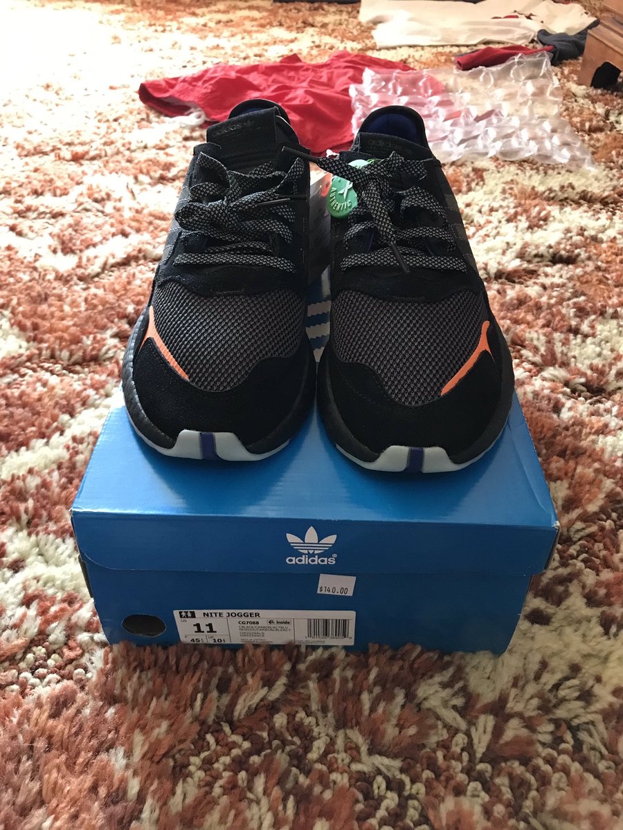 Schueplug's tweet photo. Sz 11 $120 + ship. @RetailTuesday #retail https://t.co/ac9FgfabyI