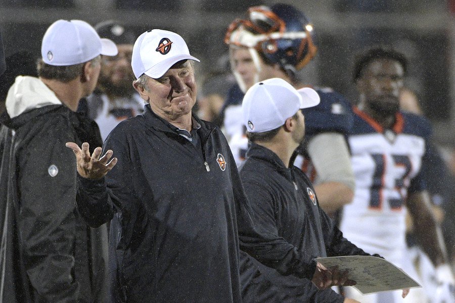 BianchiWrites's tweet photo. The demise of @TheAAF leaves #Spurrier and @aafAPOLLOS players with a feeling of betrayal and anguish. Spurrier: "Obviously, everything that was said was not very truthful." My column: https://t.co/bwnmO4VLnM https://t.co/UBgU5mCk7s