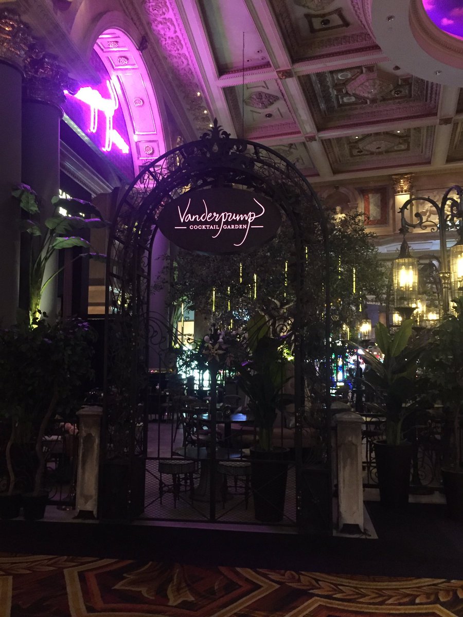 brittgresko's tweet photo. Was in Vegas and saw this was roped off....then I saw that @LisaVanderpump was there opening it with @stassi @mrjaxtaylor @BNCartwright @MusicKillsKate @twschwa @ariana2525 @TomSandoval1 and I didn't see any of them! So sad! 😭 congrats Lisa!!! 🎉🎉 https://t.co/Mgbpw4JUEL