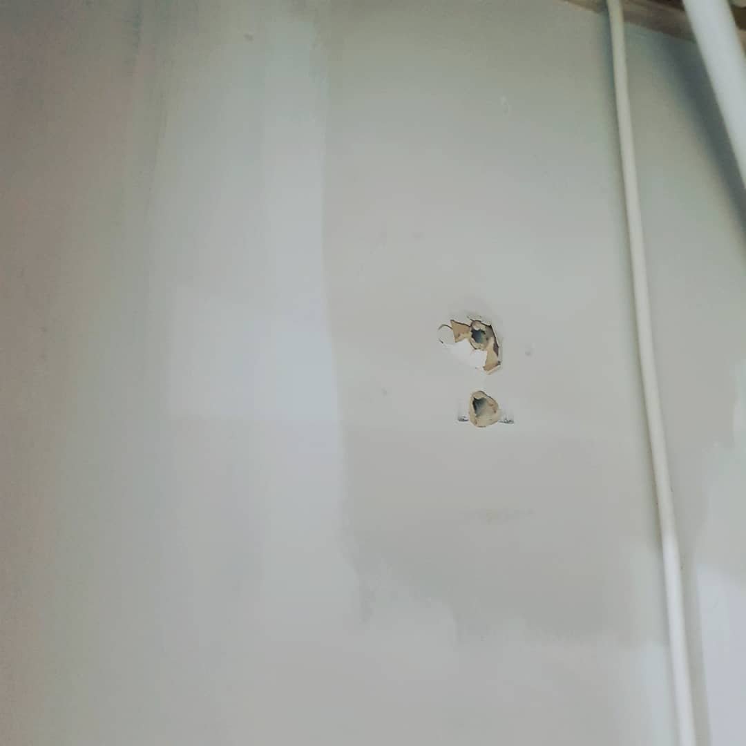 ChariotHeating's tweet photo. Got called to an emergency yesterday.. #Aquasystem Pressure Vessel had fallen due to fixings failing.. To my surprise🙄🙄 The previous installer only went and hung it on plaster board using worms 🤯😨
I went for the preferred butterfly type #fixing
#chariotheatingsolutionsltd https://t.co/KLWios6T5k