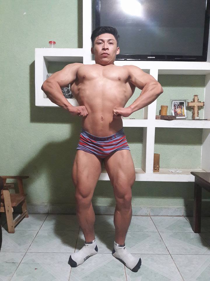 SantPecadoresOf's tweet photo. Chacales de gym, ¿quién desea uno?
🍆💦
#MartesDeGanarSeguidores #chacales #chaca #men #man #gym #gaygym #gymgay #bulge #NoPainNoGain #twitter #GoodTuesday #BuenMartes #FelizMartes #rt #followme #follow #back4back #penis https://t.co/EZz3V7EHAC