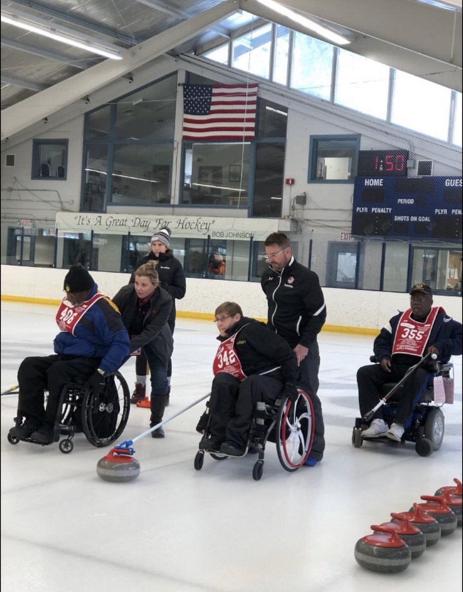 Good #curling! Team @DeloitteGov had a blast with #veterans and the curling instructors at the #wintersportsclinic today! #deloittesupports