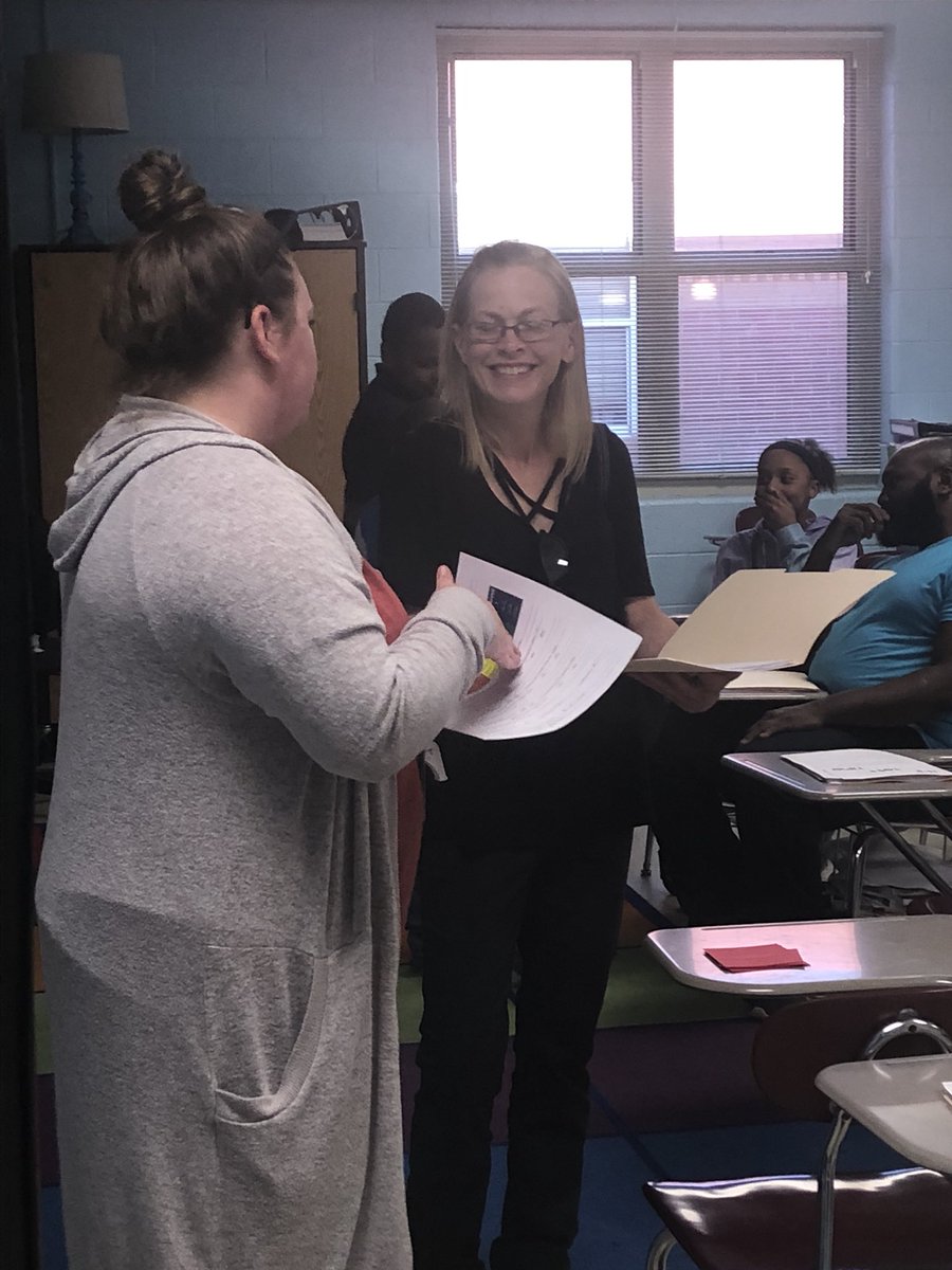 TweetDCS_HLIS's tweet photo. Awesome turnout for our “Dog and Data” night. Thank you HLIS parents for helping us raise the bar!!! Your support is invaluable to our success! #SpringSprint #RaisetheBar #GreatParents #AmazingStaff #LuckyPrincipal https://t.co/KTz4qJDUoo