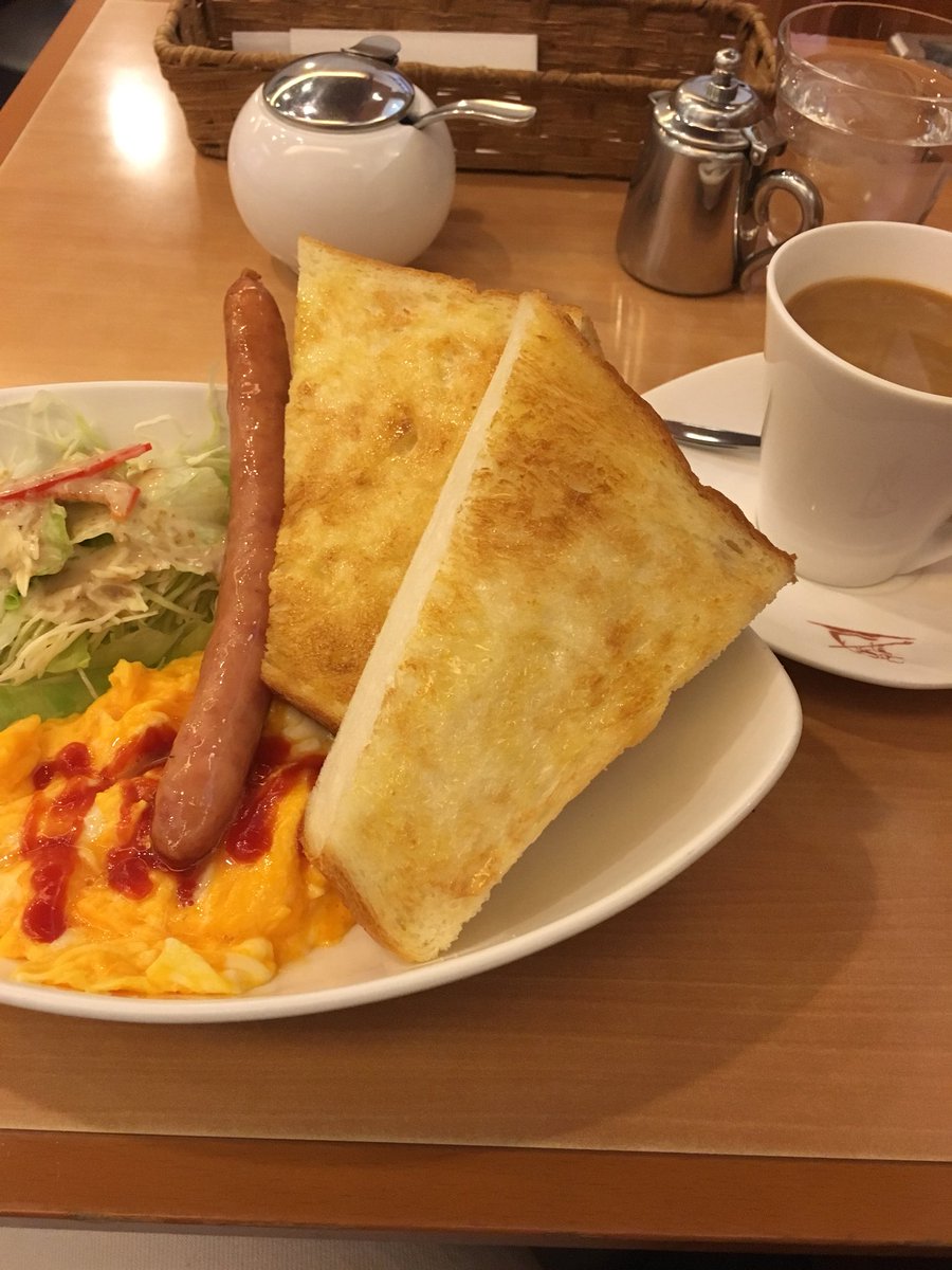 久々に朝から京都。
1年に1回ぐらいしかこないけどここのモーニング大好き（╹◡╹）
ボリュームがすごい！！