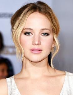 AJ439's tweet photo. Does anyone have any connections to Actress Jennifer Lawrence?  There’s a young man in a Georgia children’s hospital who would love to meet her. His mama is from my home town and I hope and pray someone can help this wish come true.  #JenniferLawrence https://t.co/g2PPnFCt3S