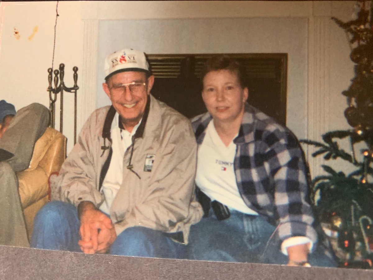 aunt219's tweet photo. Hey Pop, my favorite pic of us. Hard to believe it’s been 4 long years. Love you and miss you bunches. You would love seeing those grand babies! They’re growing good! #❤️’YourPumpkin’ https://t.co/43jZjOCH3I