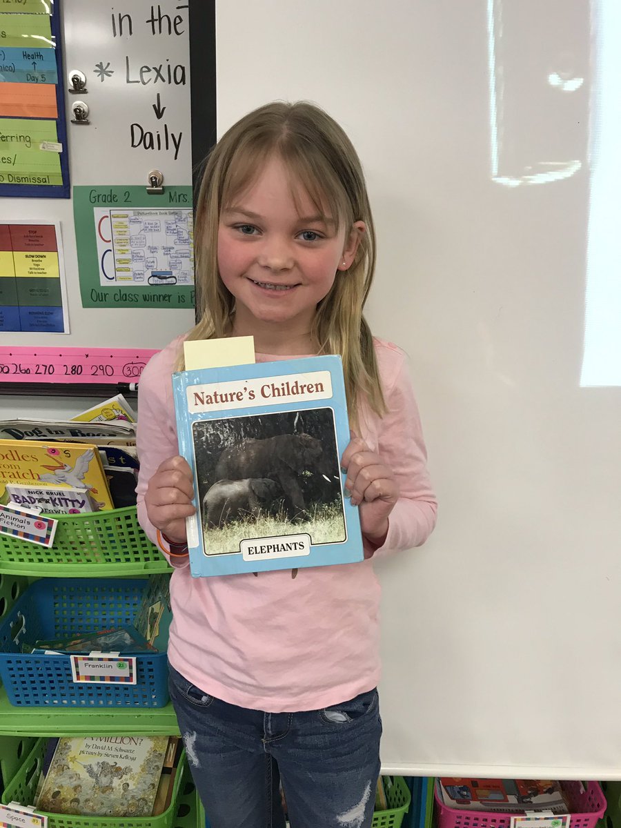 MrsStich2ndSGR's tweet photo. Hazel told us all about what elephants eat! #whattheyeat @sgrspuds @MoorheadSchools https://t.co/QgYqUtmpCu