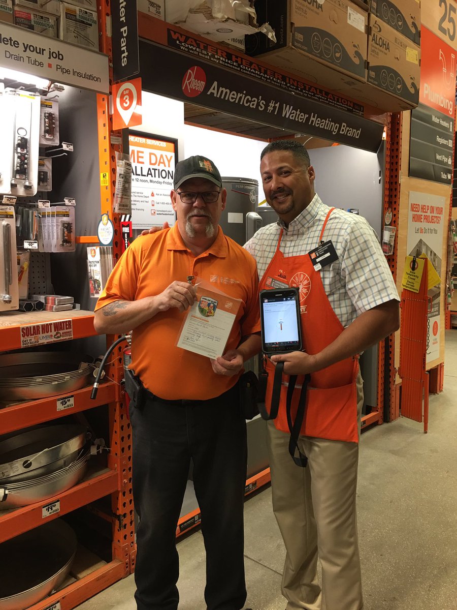 tammy_latorre's tweet image. 249 Met  had a visit today from Juan Lopez RDME and Mem Shaina ,Associate David  Martin got a Quality walk from Juan and received a Hammer. Great Job David on Quality, Quality and Quality@ShainaBoggan @WardallyJ @Marco_sflMEM @WardallyJ @RubenRo48457043 @ShainaBoggan