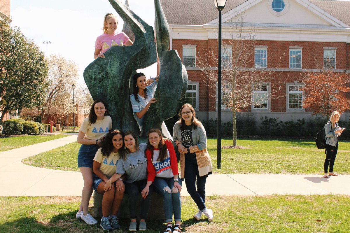CentreTriDelta's tweet photo. We love spending #TriDeltaTuesday with our sisters!! https://t.co/XVRuEHfGIs