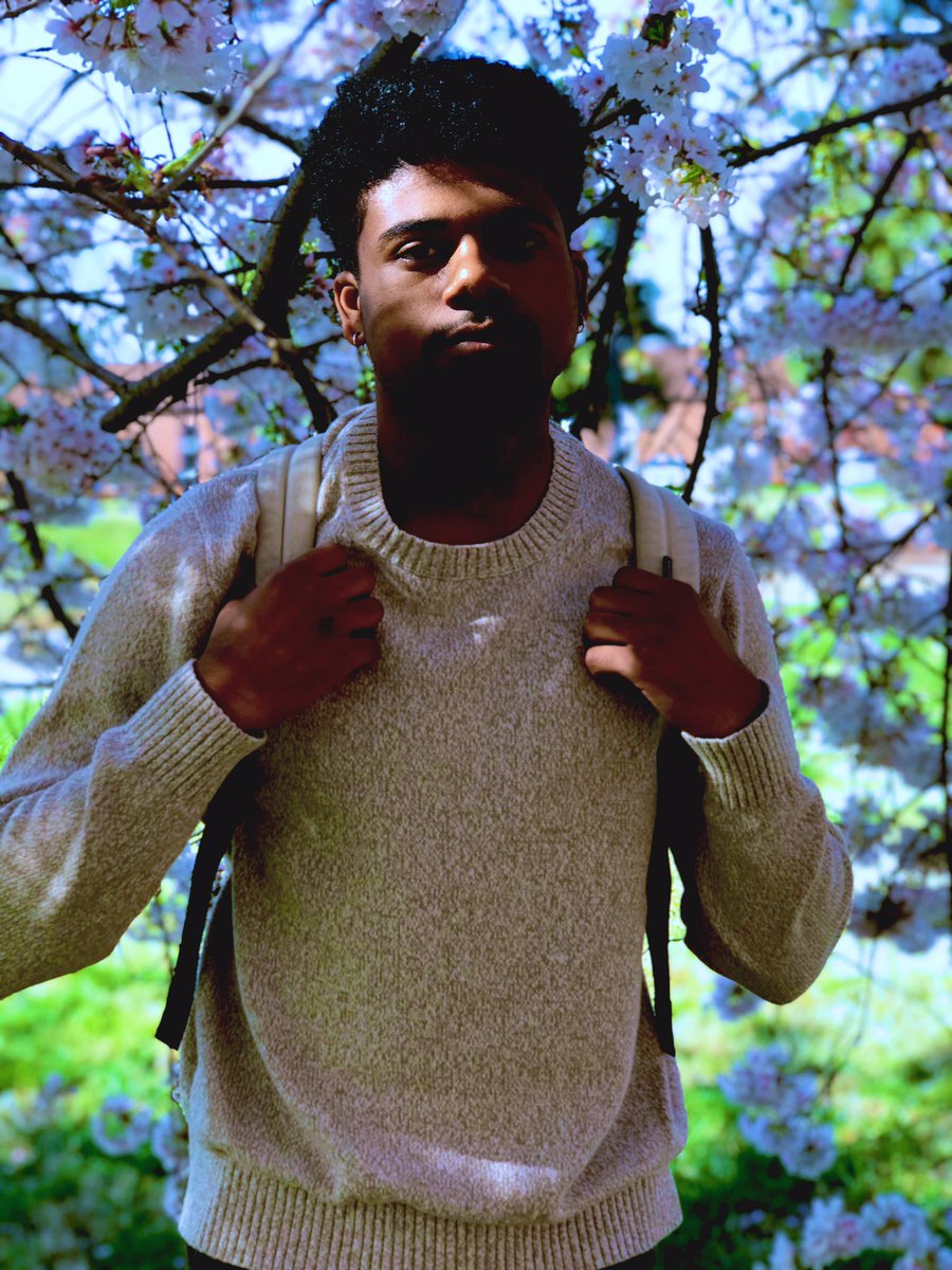 adraniquee's tweet photo. Been working on my photography skills📸💫
w/ @AJ3KJR
#naturaltwitter
#blackboyjoy https://t.co/1q4ko0hKjH