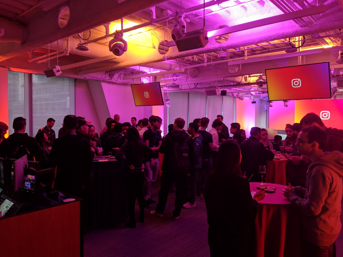 sfaug's tweet photo. Room is packed for this double tech talk meetup @ Instagram! Can't wait to hear @jagsaund talk on coroutines! https://t.co/2yRhrA9cwV