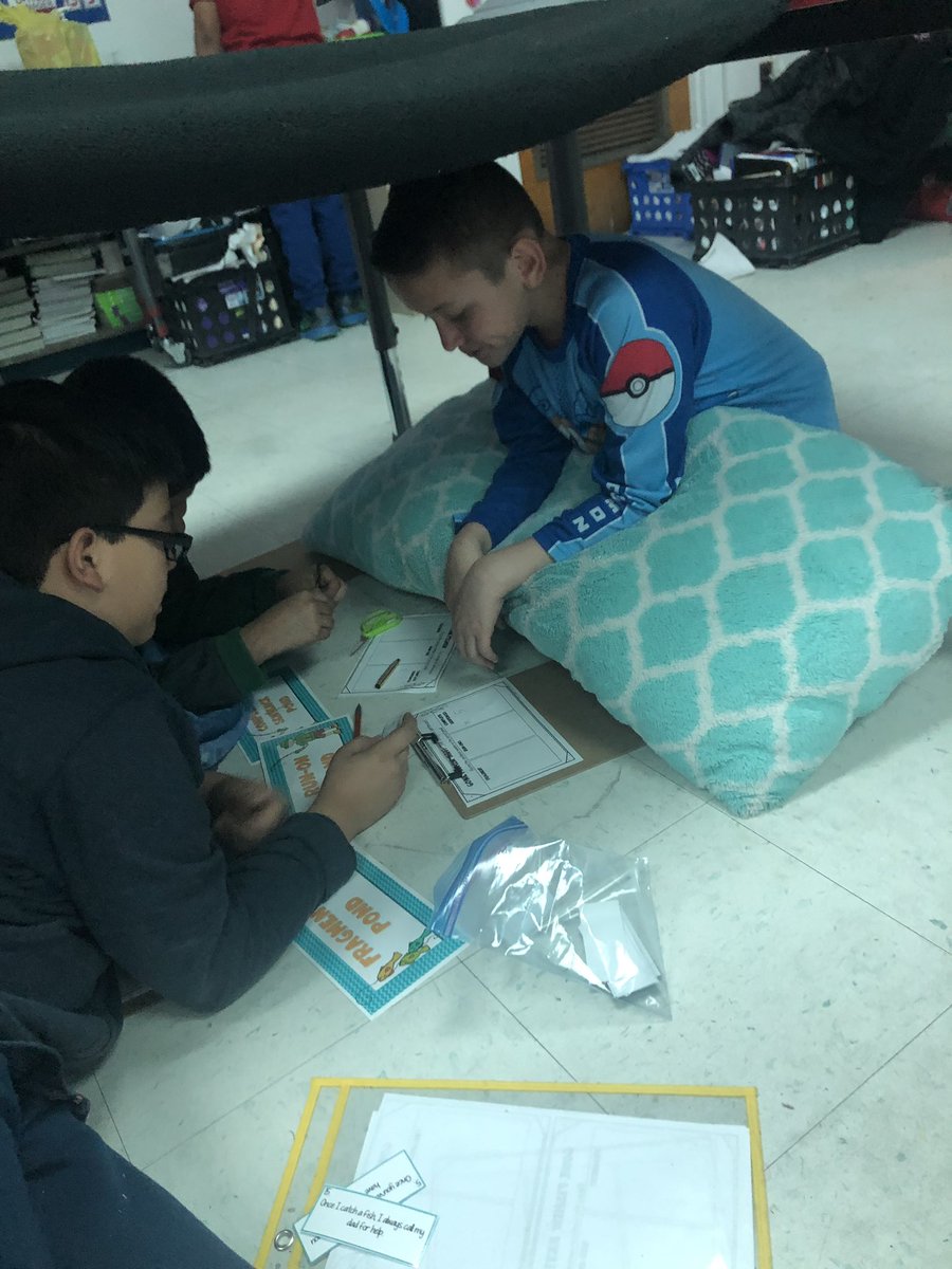 MComas_HanksHS's tweet photo. Writing camp! Such a proud feeling to hear my babies using strategies, rules and skills they’ve been learning. 🙌🤨
#editingandrevising
#learningisfun
#campwritealot https://t.co/fnmNQh88Wu