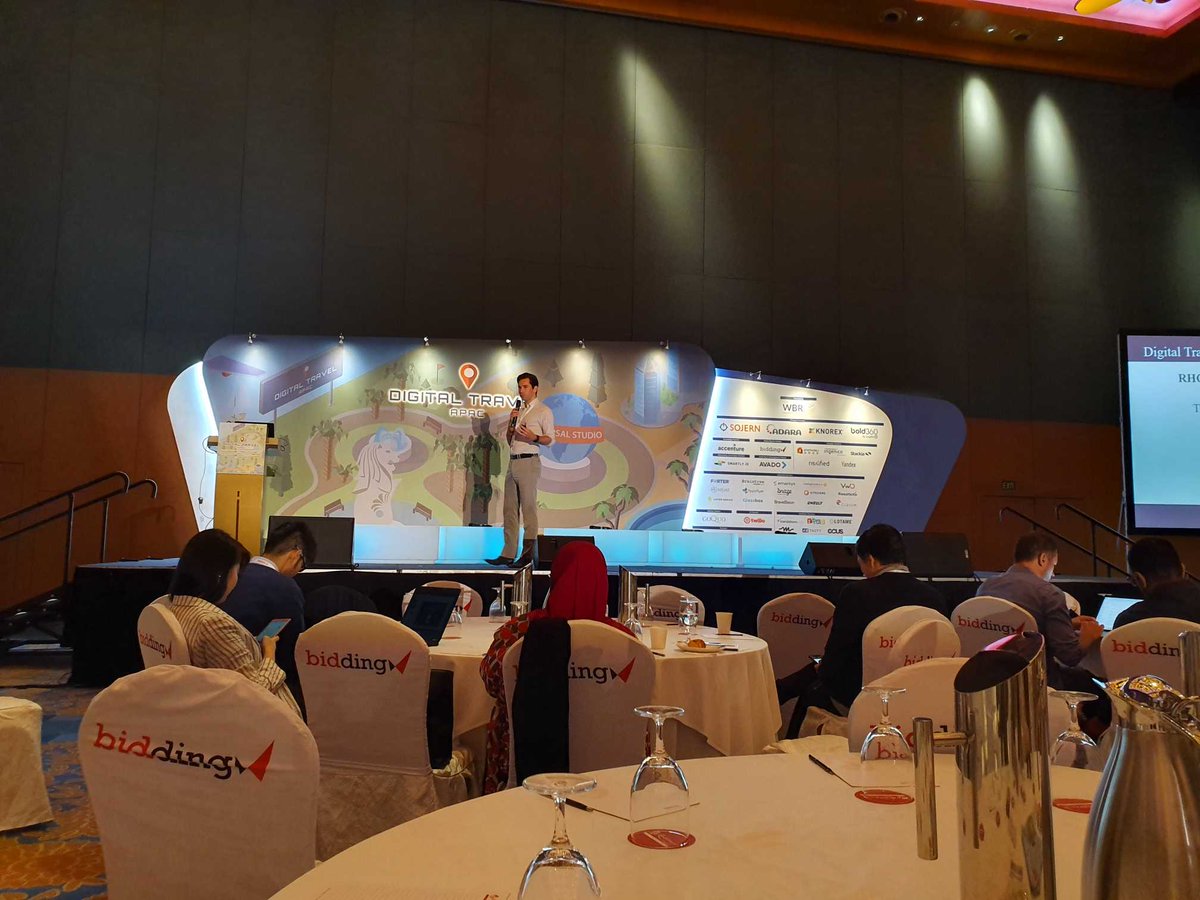 vibezrox's tweet photo. Chairpersons catch up #DigiTravelAPAC #DigiTravelAPAC https://t.co/TkqGZed096